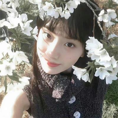 摊牌了，团宠千金她不装了